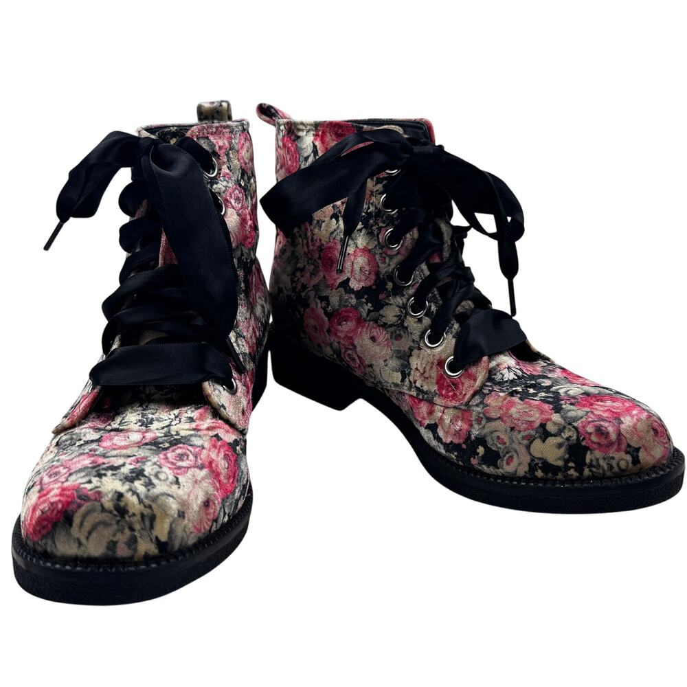 Dirty Laundry Velvet Floral Cottage Goth Whimsy Combat Boots Women's Size 7.5